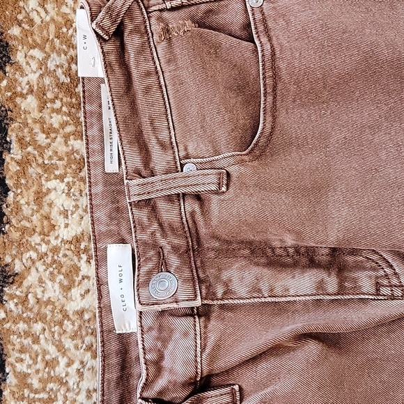 Cleo & Wolf Cropped Jeans - Picture 4 of 4